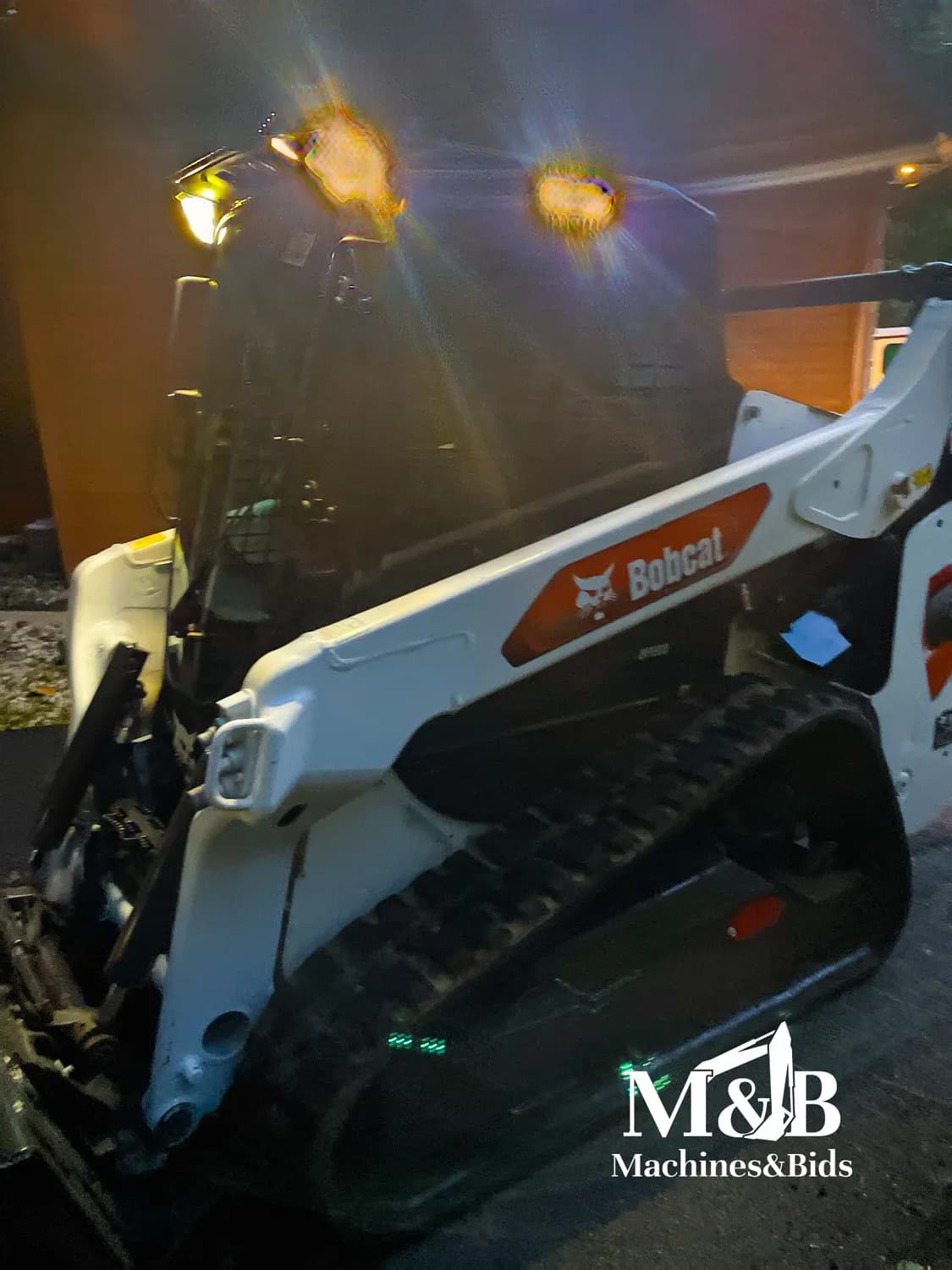2021 BOBCAT T64 — photo 11