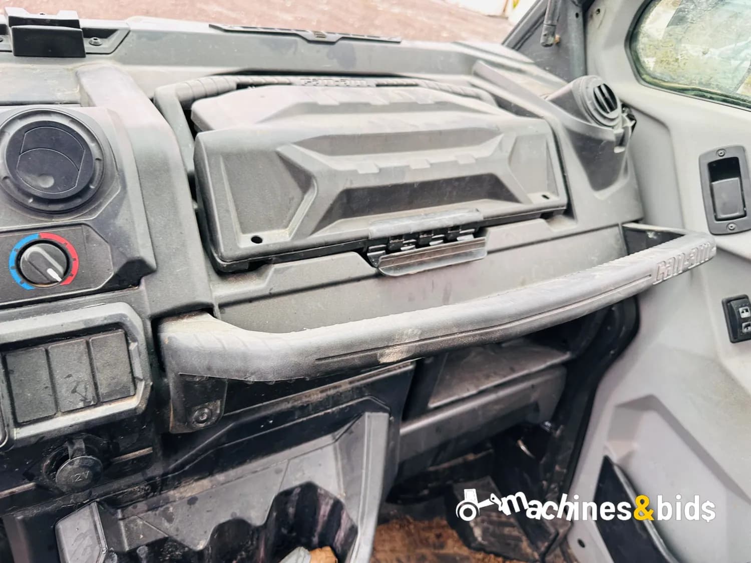 2020 CAN-AM DEFENDER 6X6 XT HD10 — photo 16