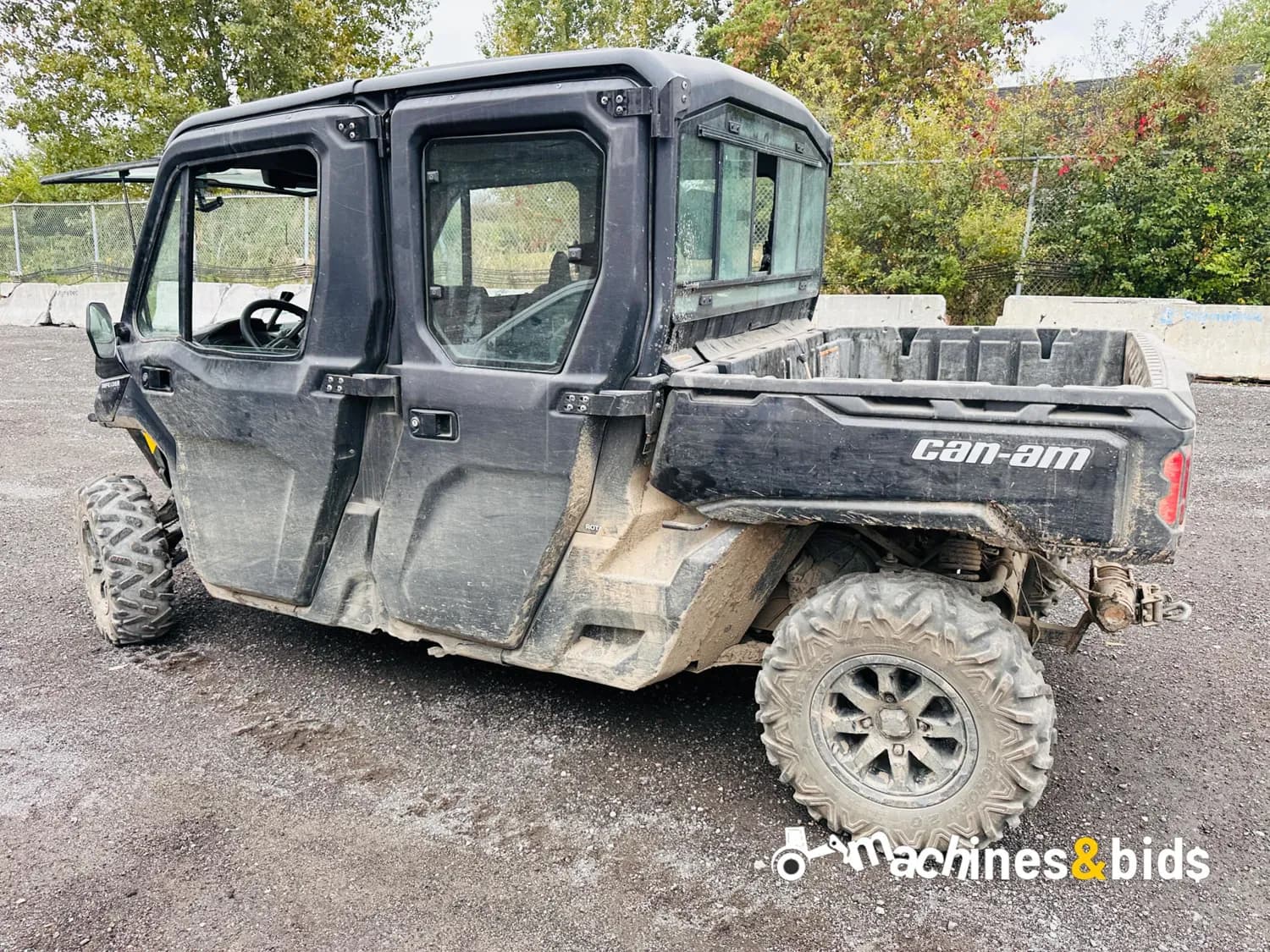 2020 CAN-AM DEFENDER 6X6 XT HD10 — photo 6