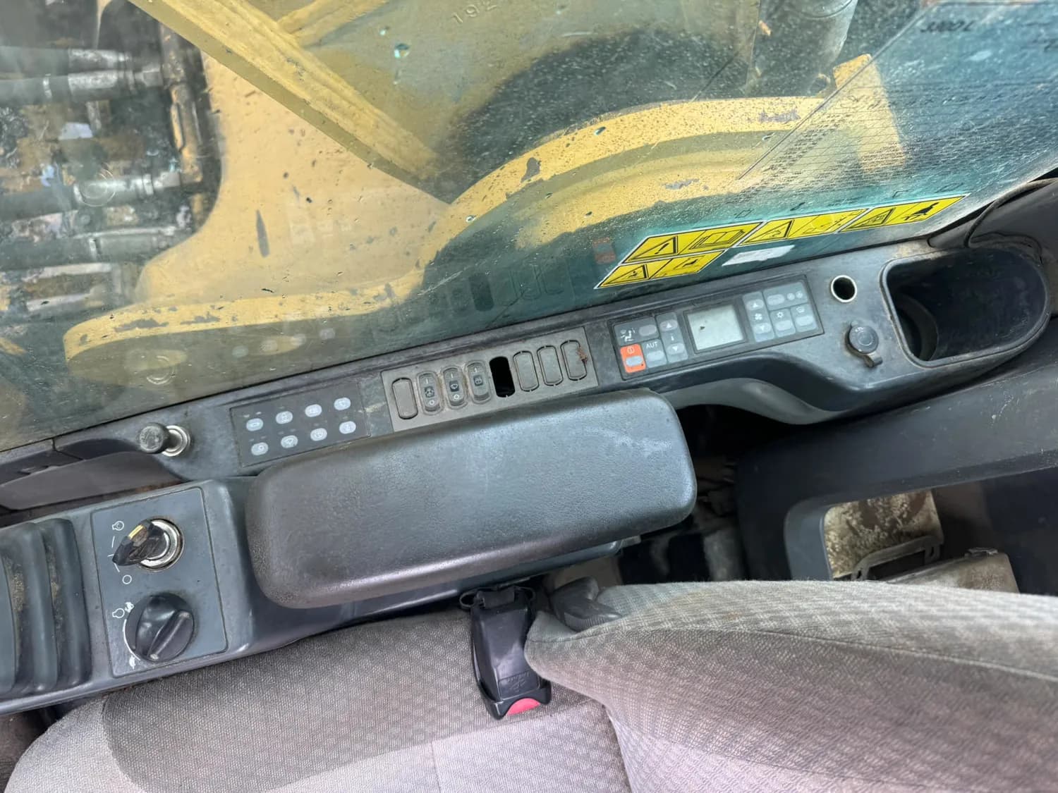 2007 CATERPILLAR 330D — photo 20