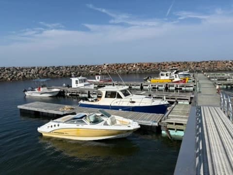 CUSTOM PILOT HOUSE 2013 #2048 — photo 2
