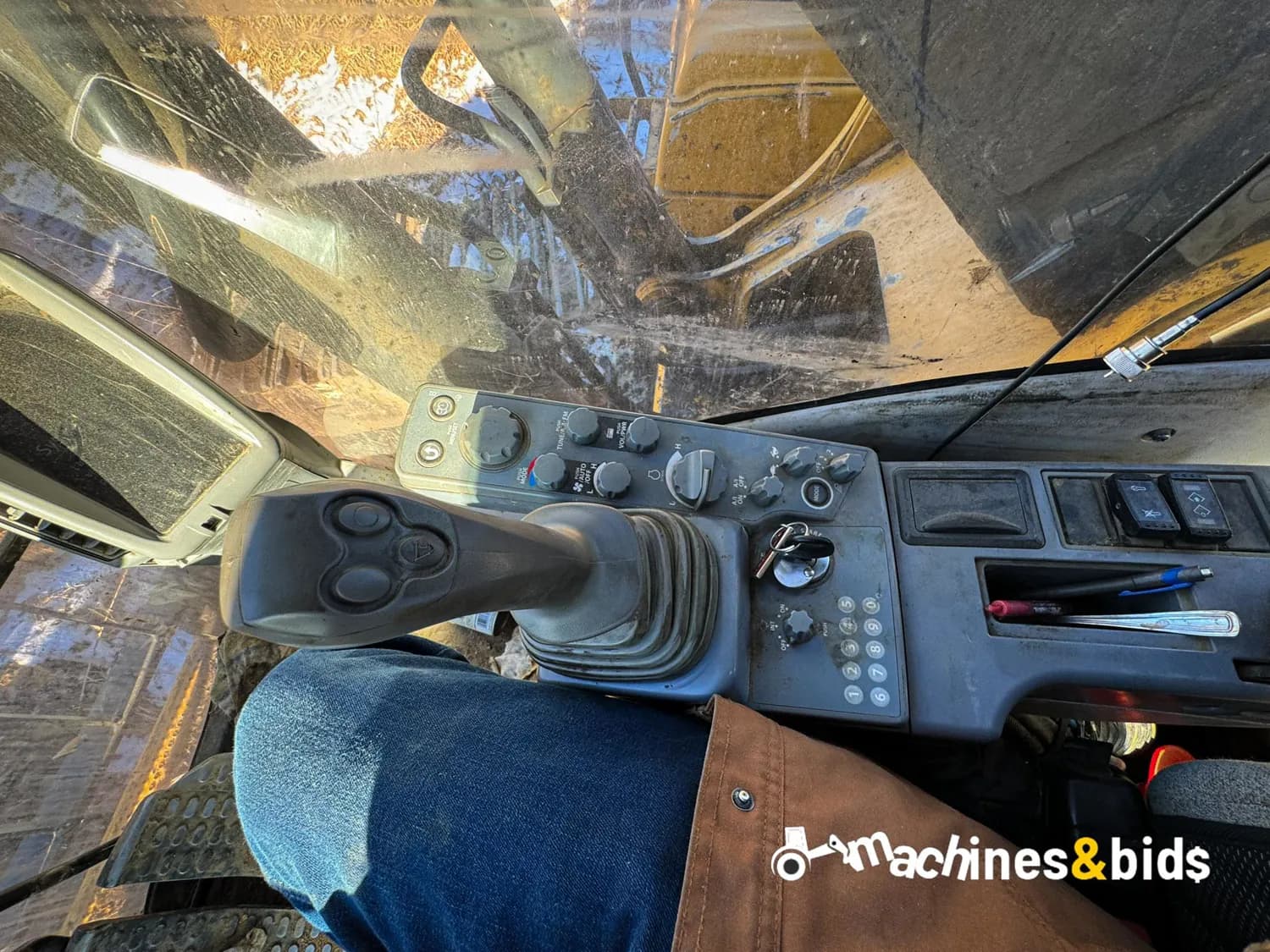 2016 DEERE 290G LC — photo 24