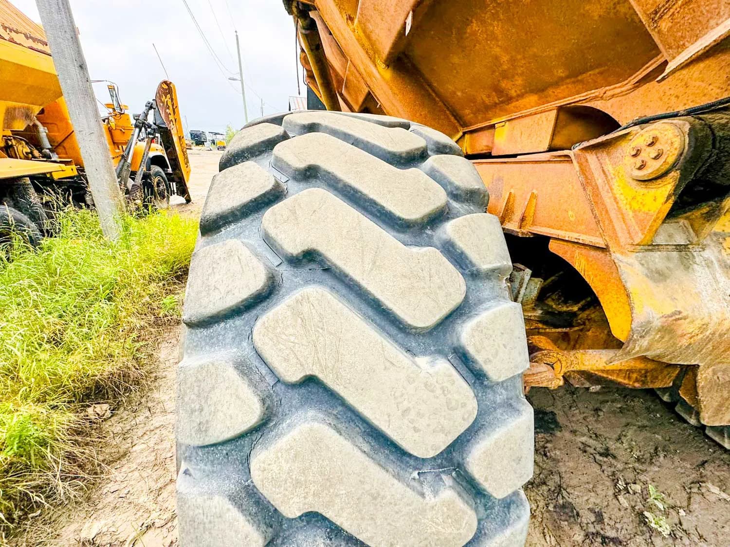 2002 DEERE 350D — photo 15