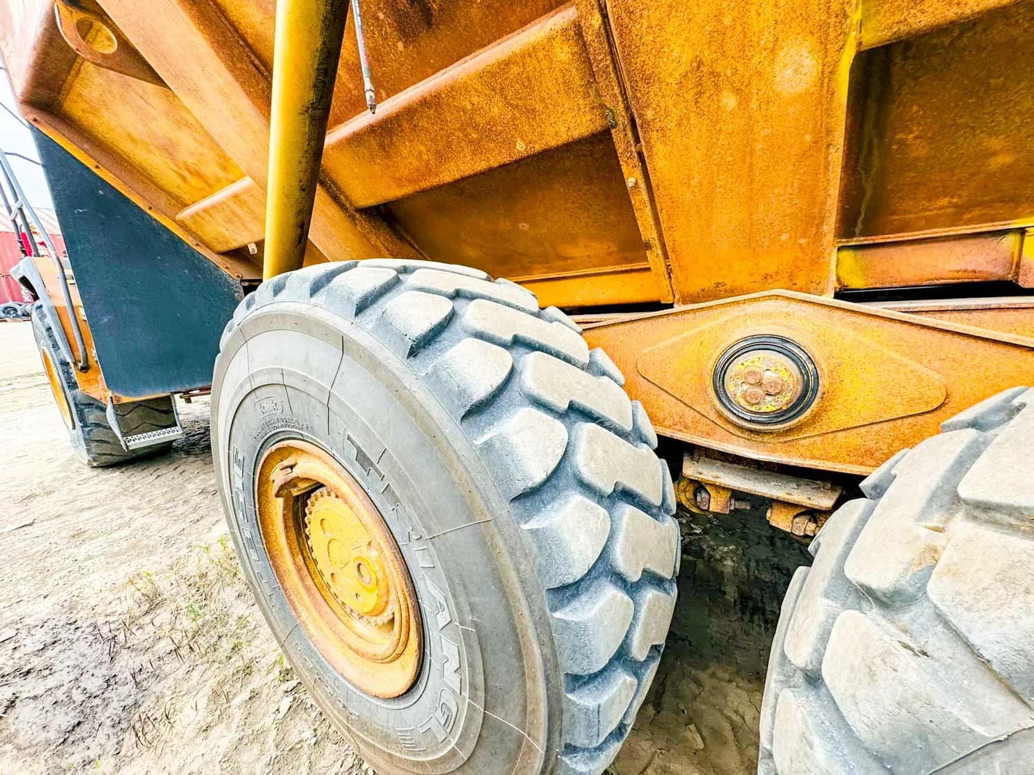 2002 DEERE 350D — photo 16