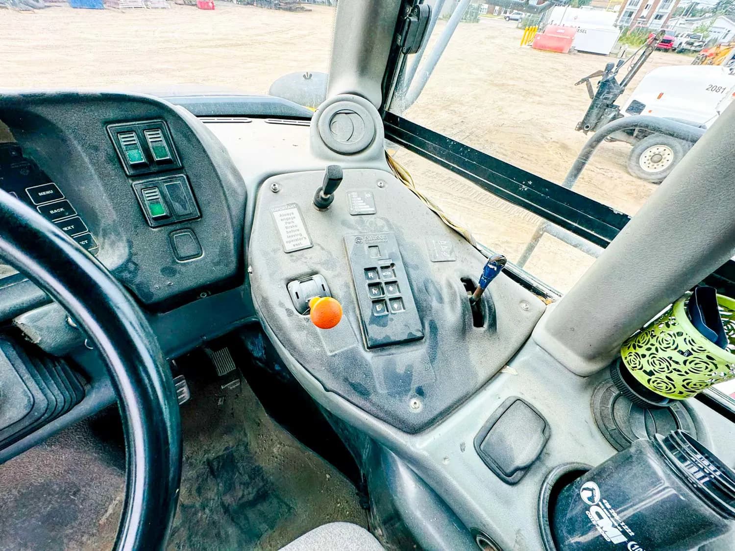 2002 DEERE 350D — photo 21