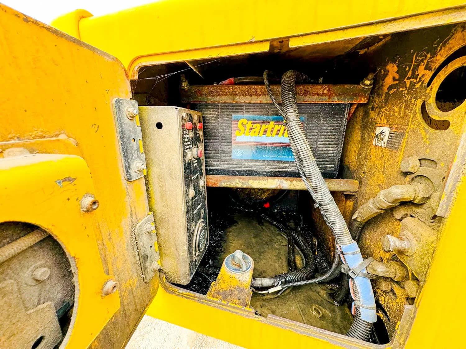 2002 DEERE 350D — photo 23