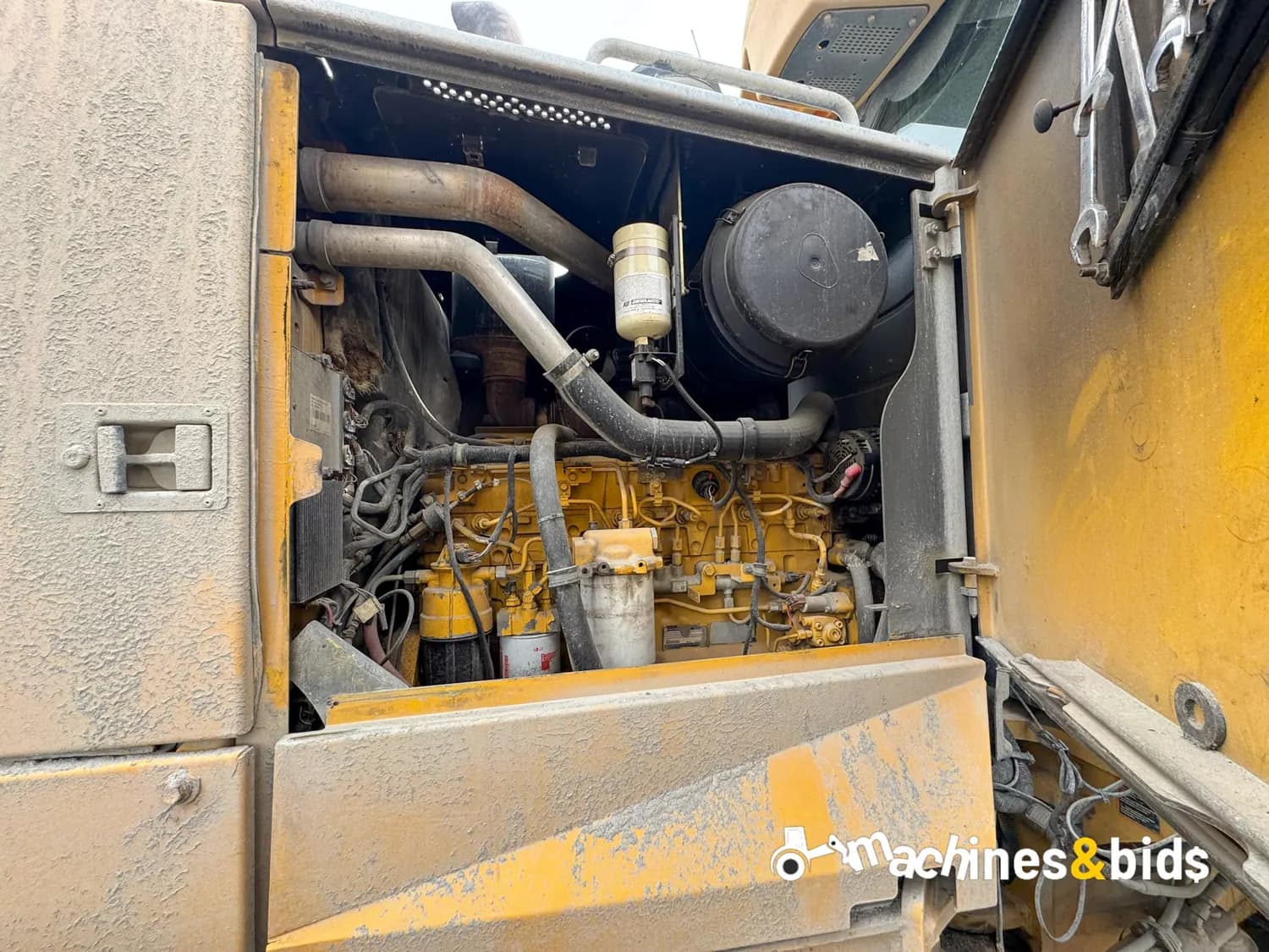 2015 DEERE 870G — photo 19