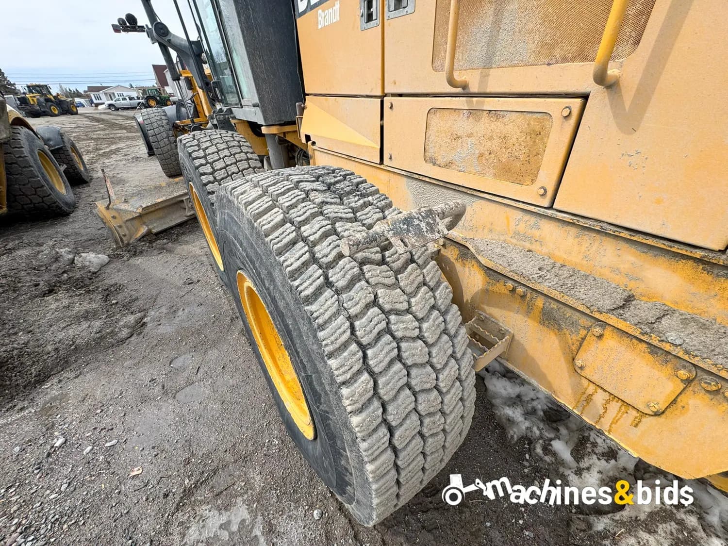 2015 DEERE 870G — photo 24