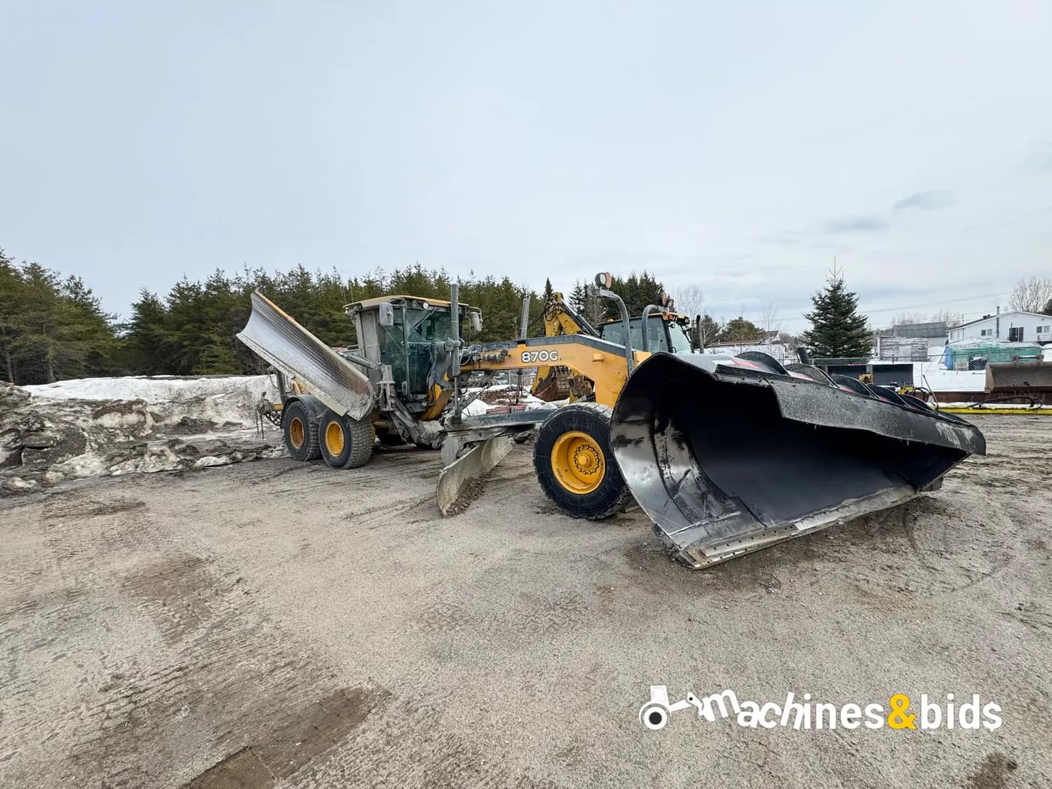 2015 DEERE 870G — photo 3