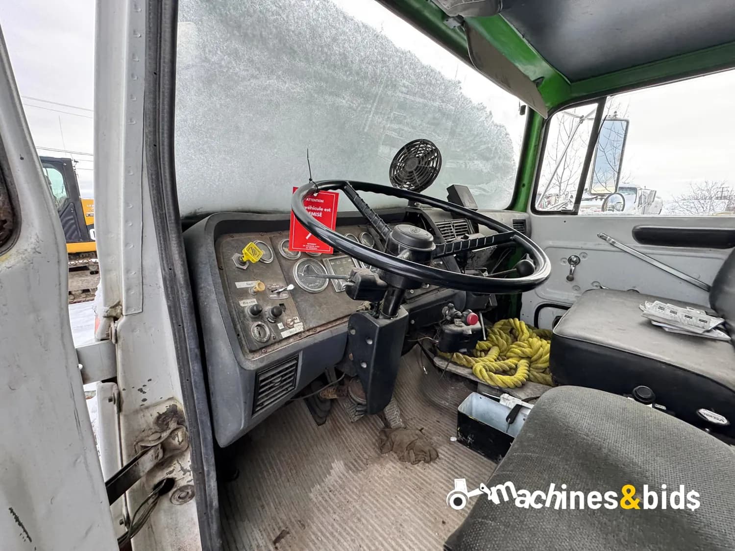1989 FORD L8000 — photo 18