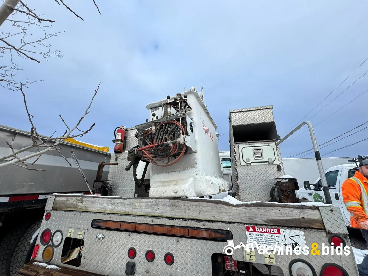 2005 FREIGHTLINER BUSINESS CLASS M2 100 — photo 6