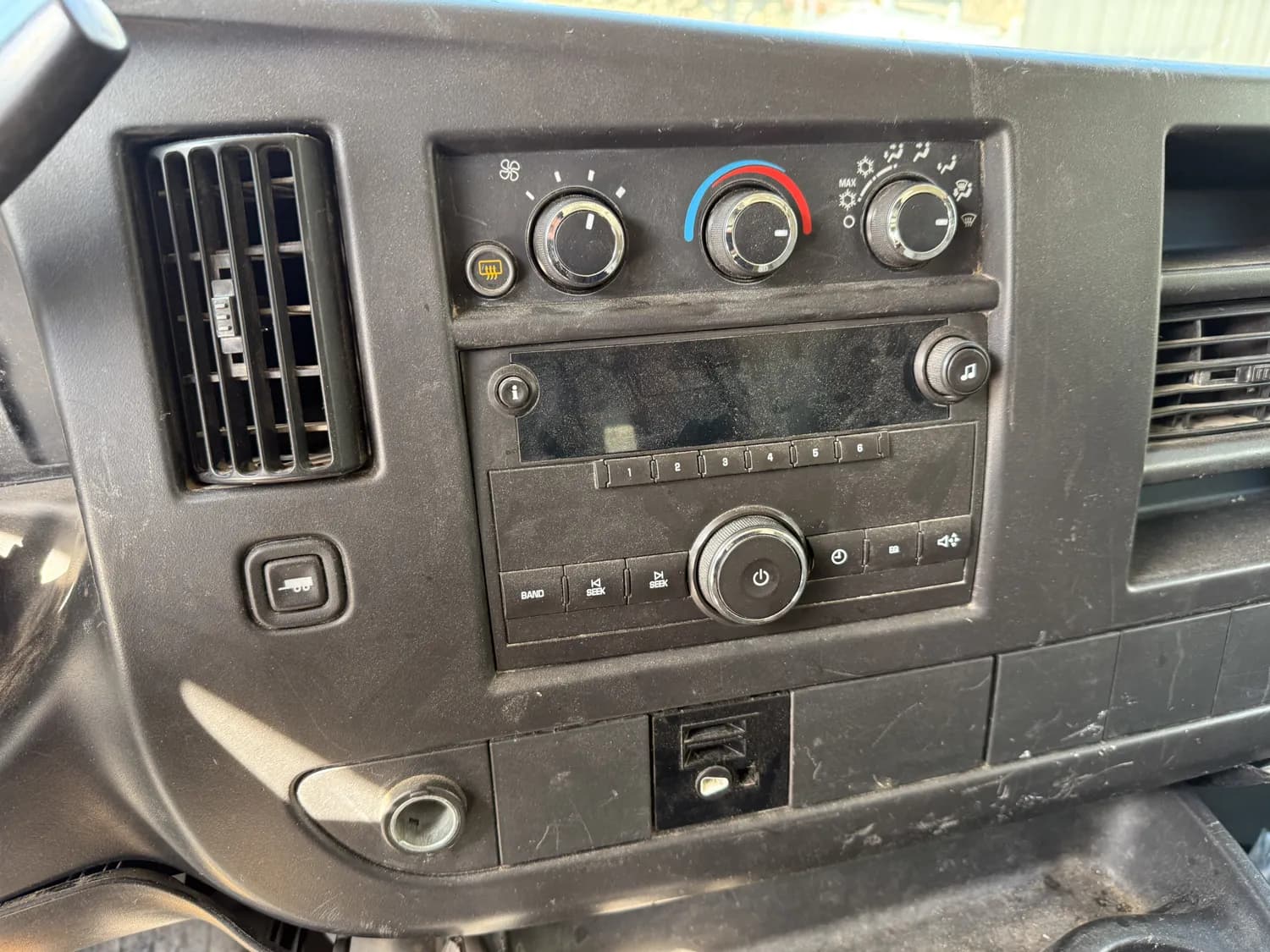 2010 GMC SAVANA G2500 — photo 7