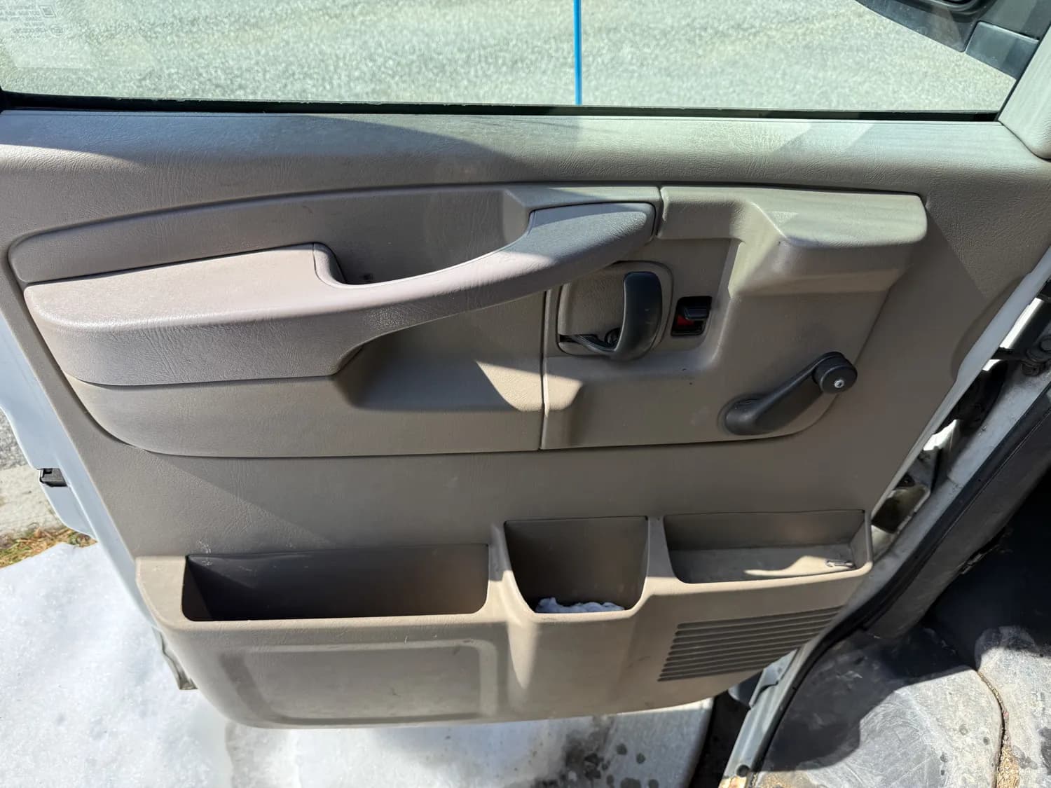 2010 GMC SAVANA G2500 — photo 9