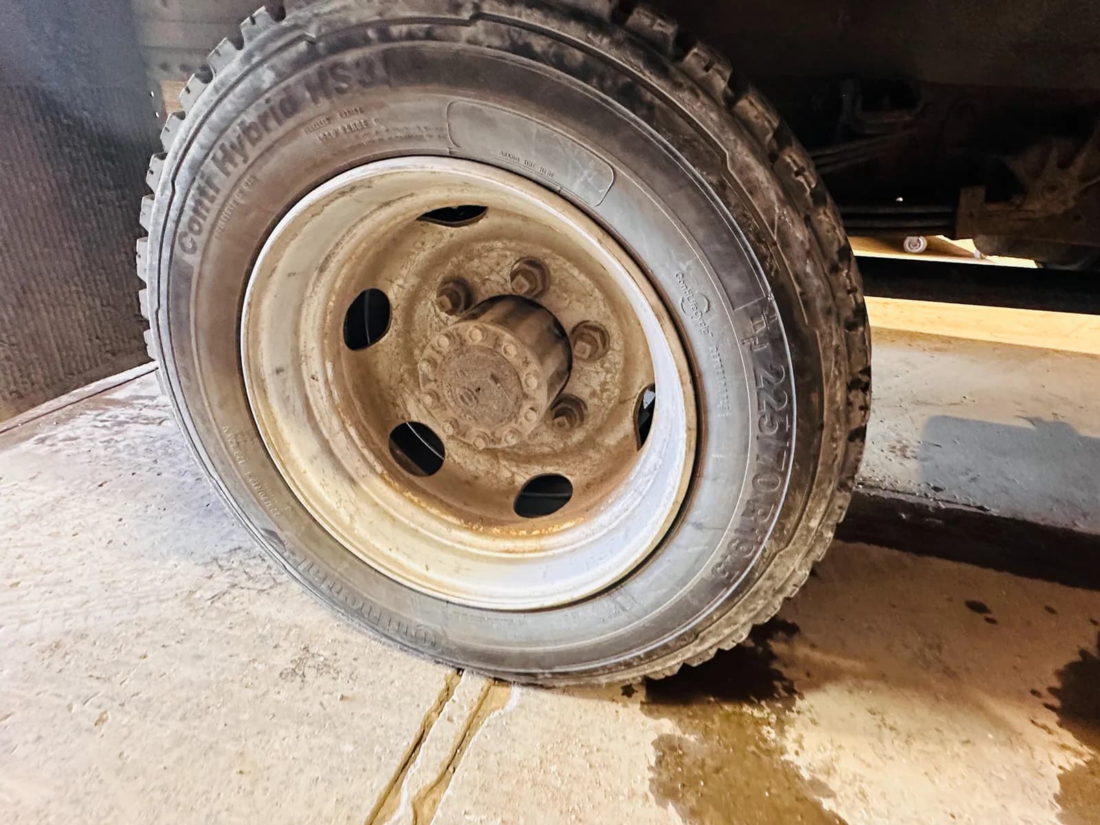 2019 HINO 195 — photo 17