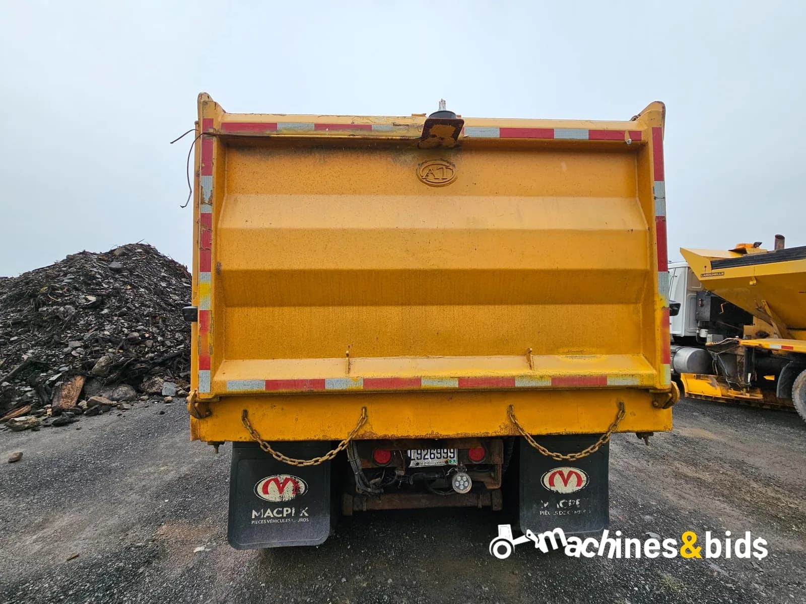 2011 INTERNATIONAL WORKSTAR 7600 — photo 12