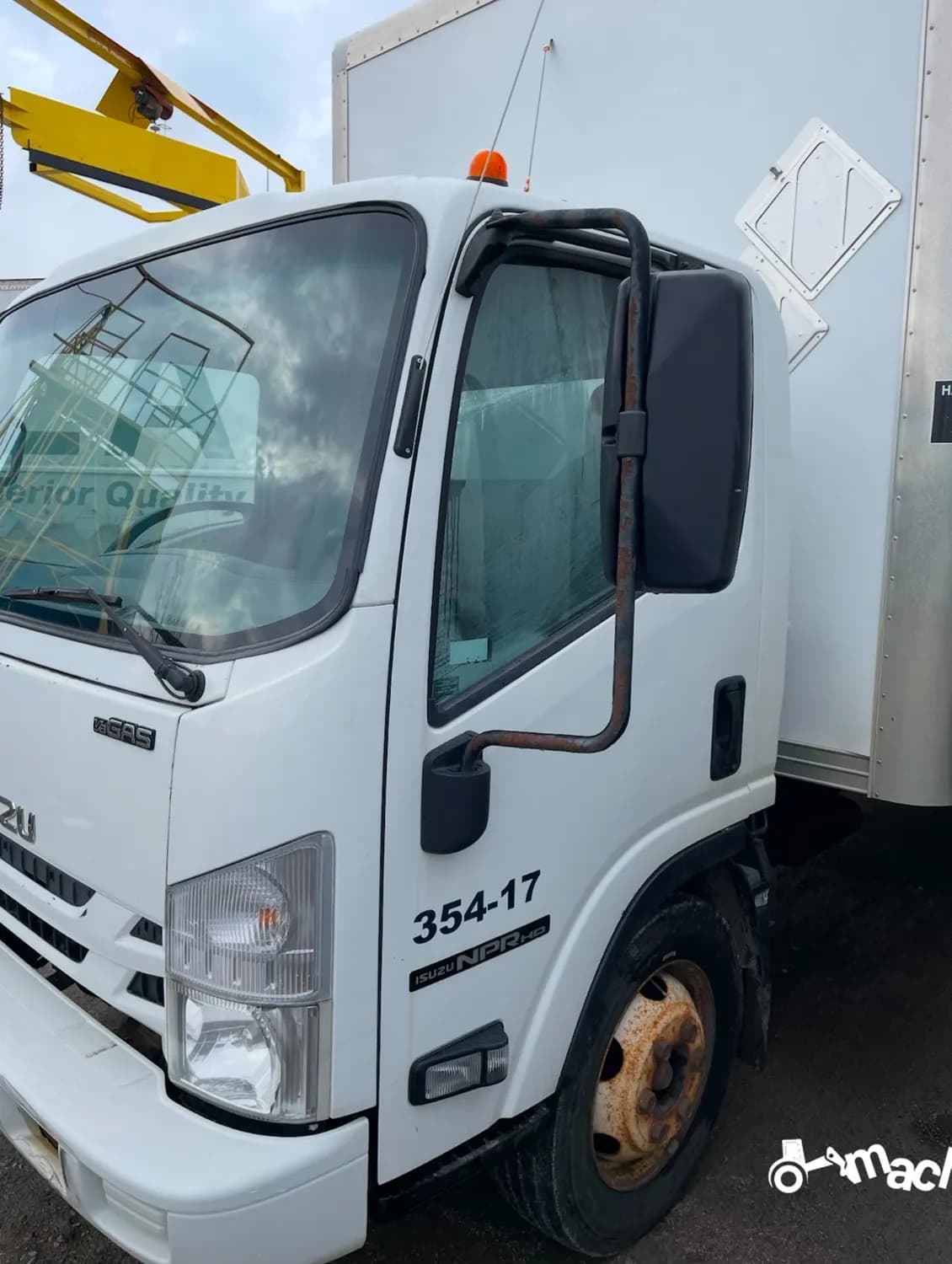 2017 ISUZU NPR — photo 2