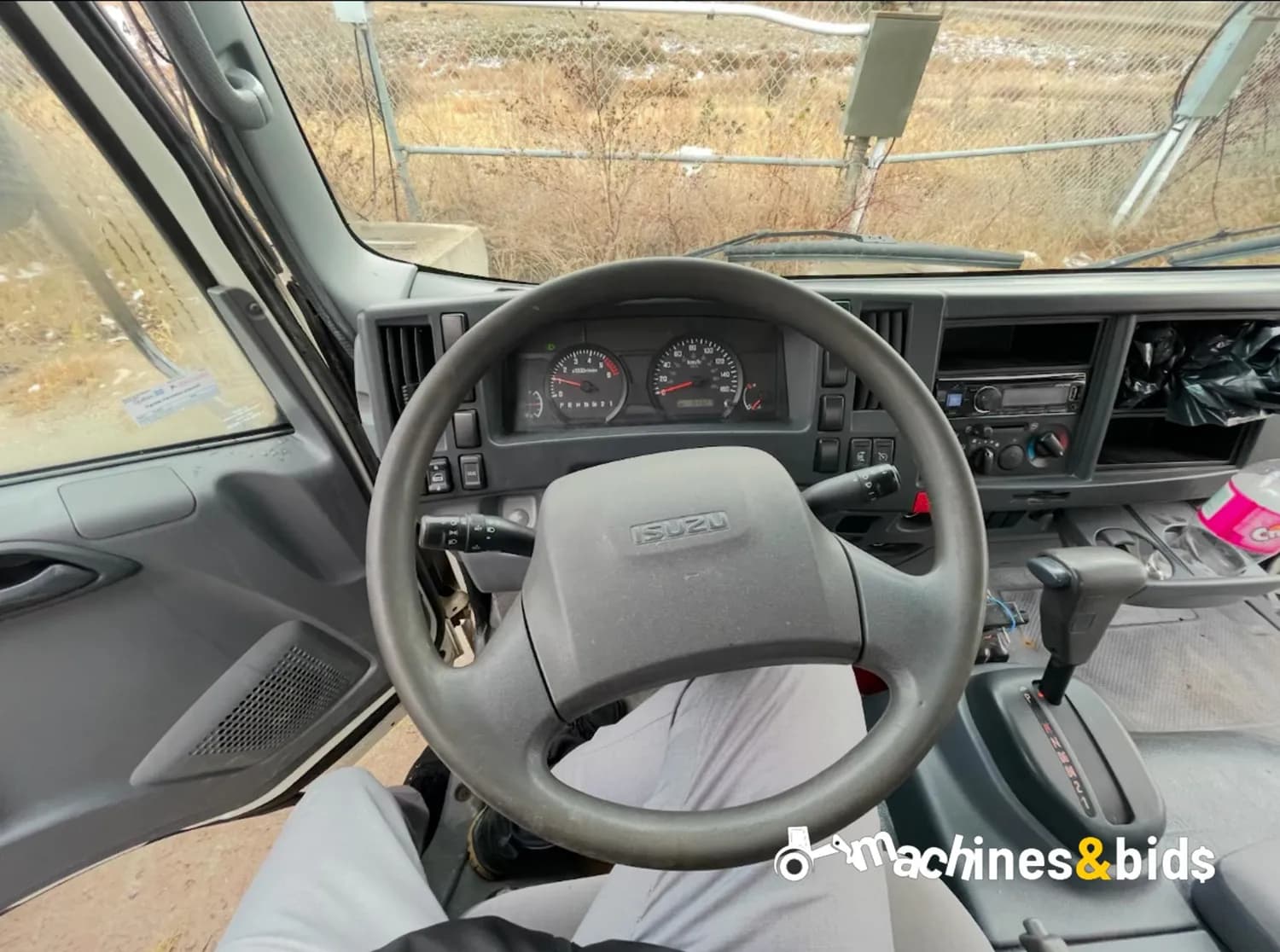 2017 ISUZU NPR — photo 6