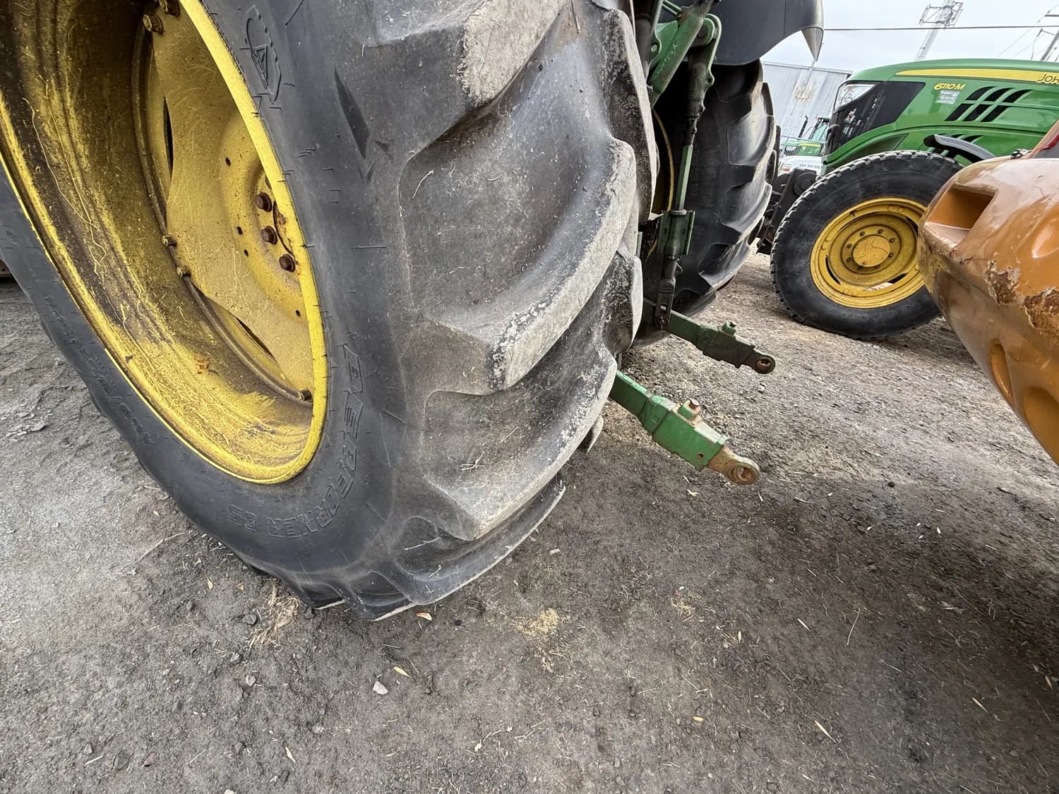 2017 JOHN DEERE 6110R — photo 7
