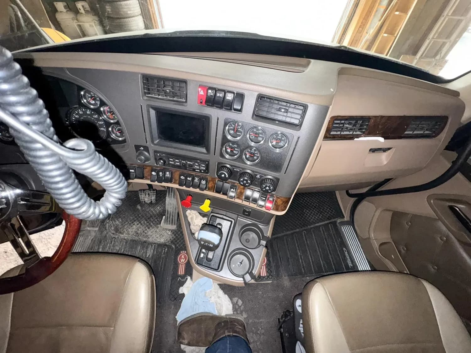 2015 KENWORTH T680 — photo 7