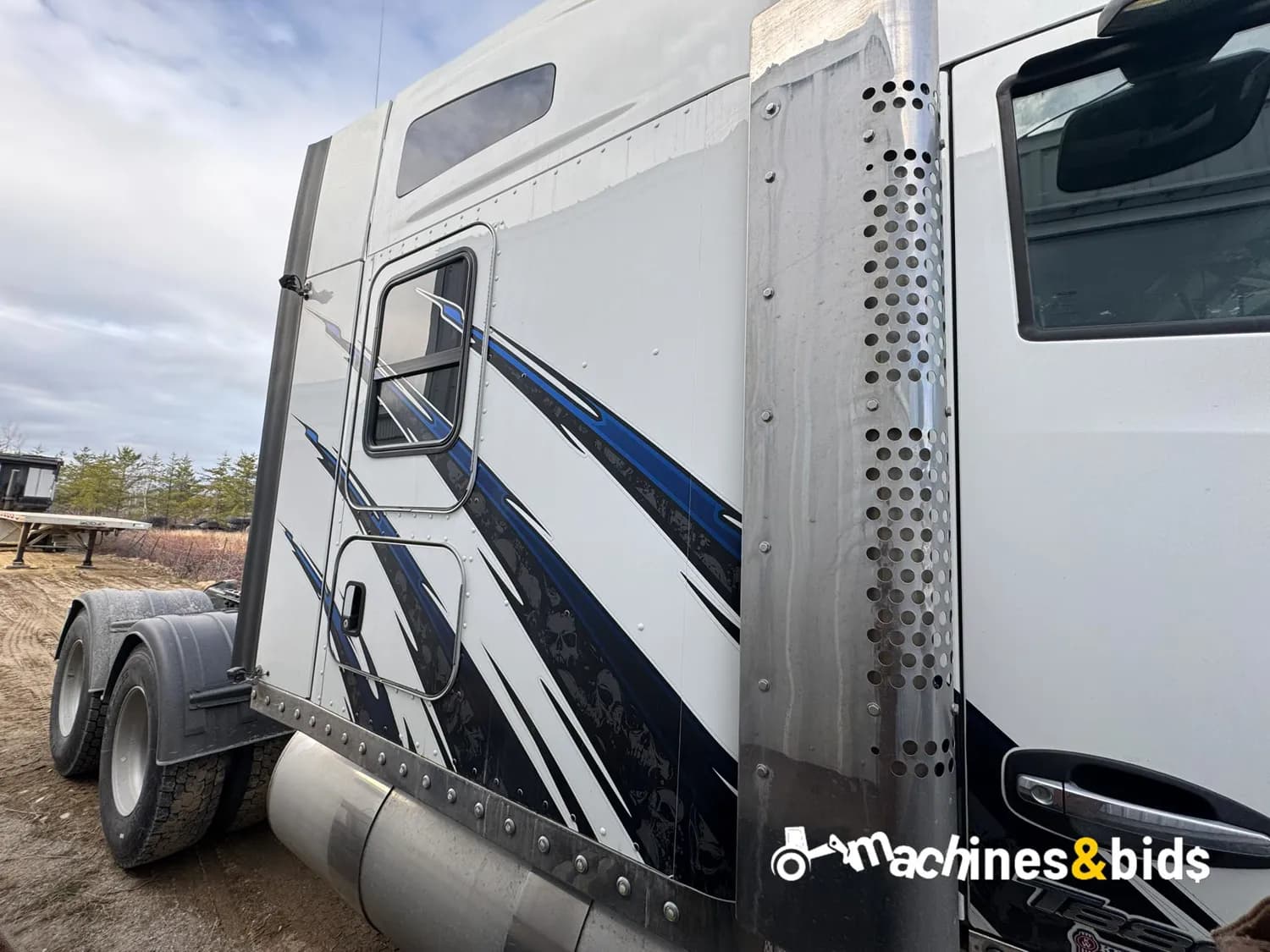 2022 KENWORTH T880 — photo 4
