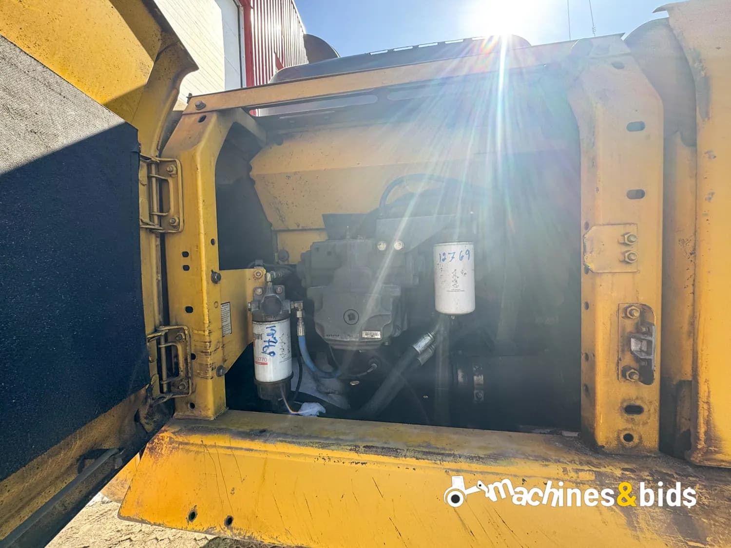 2010 KOMATSU PC200 LC-8 — photo 19