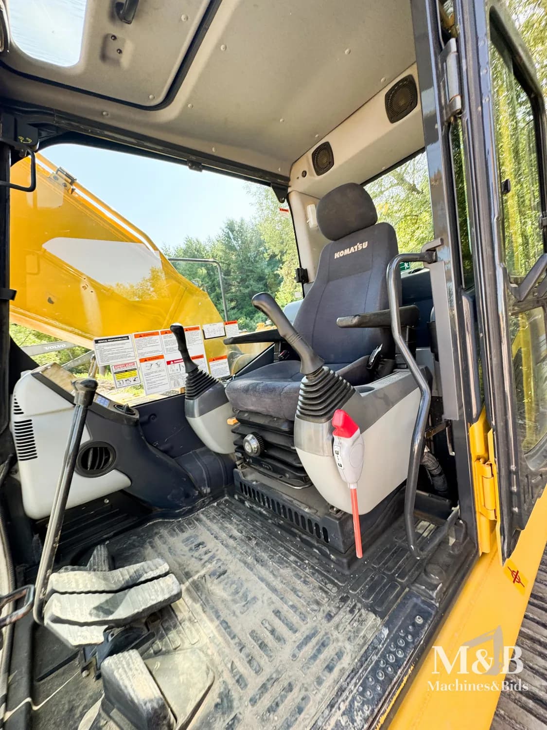2020 KOMATSU PC200 LC-8 — photo 6