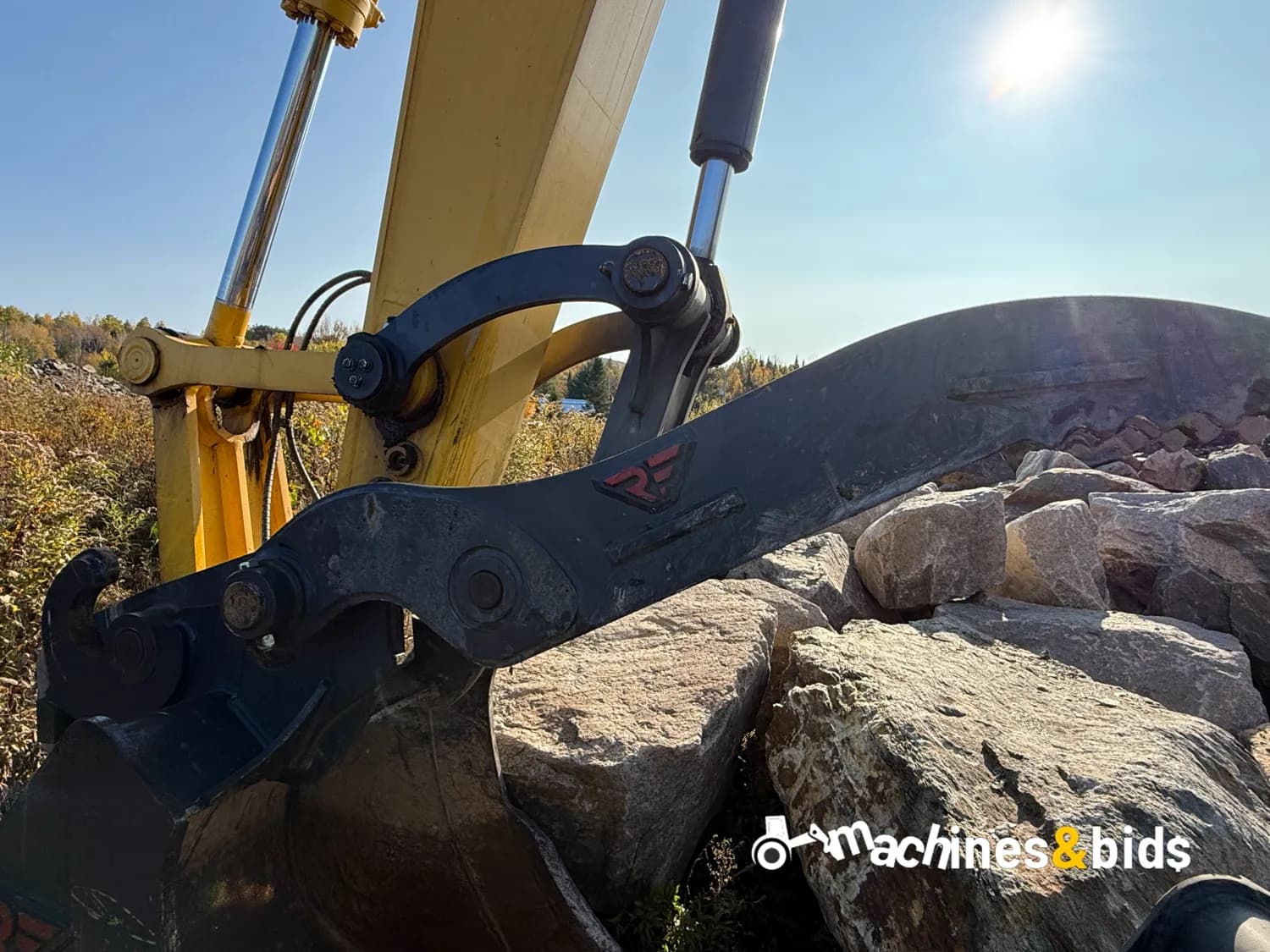 2023 KOMATSU PC210 LC-11 — photo 14