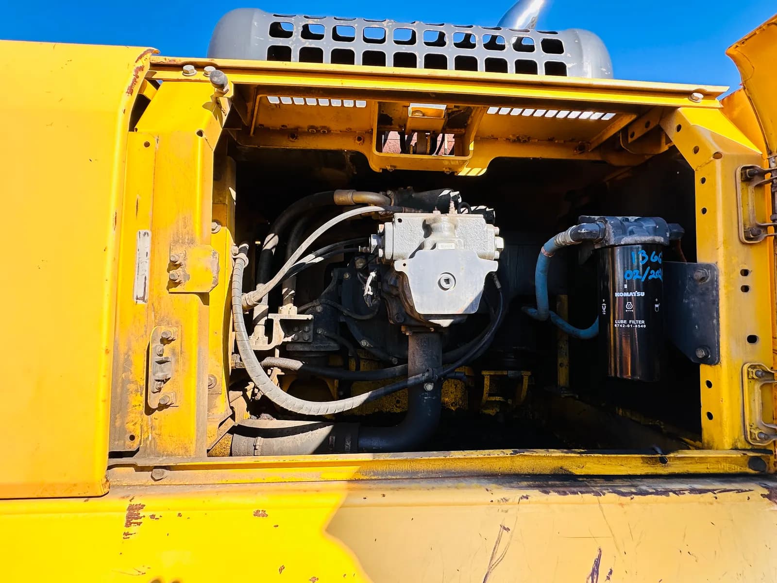 2004 KOMATSU PC300 LC-7 — photo 20