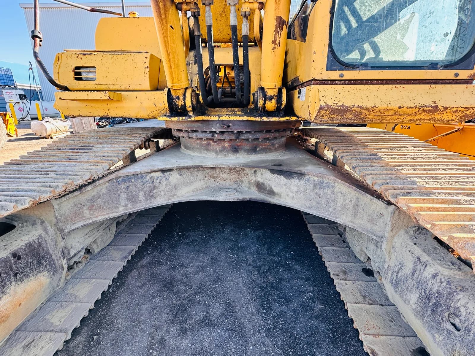 2004 KOMATSU PC300 LC-7 — photo 4