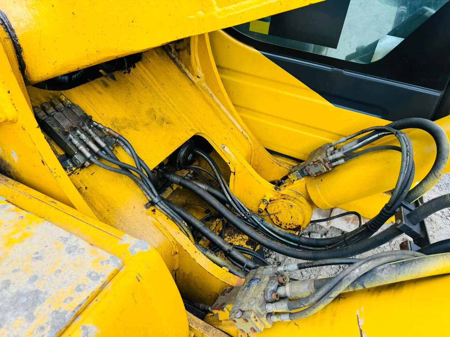2013 KOMATSU PC490 LC-10 — photo 19