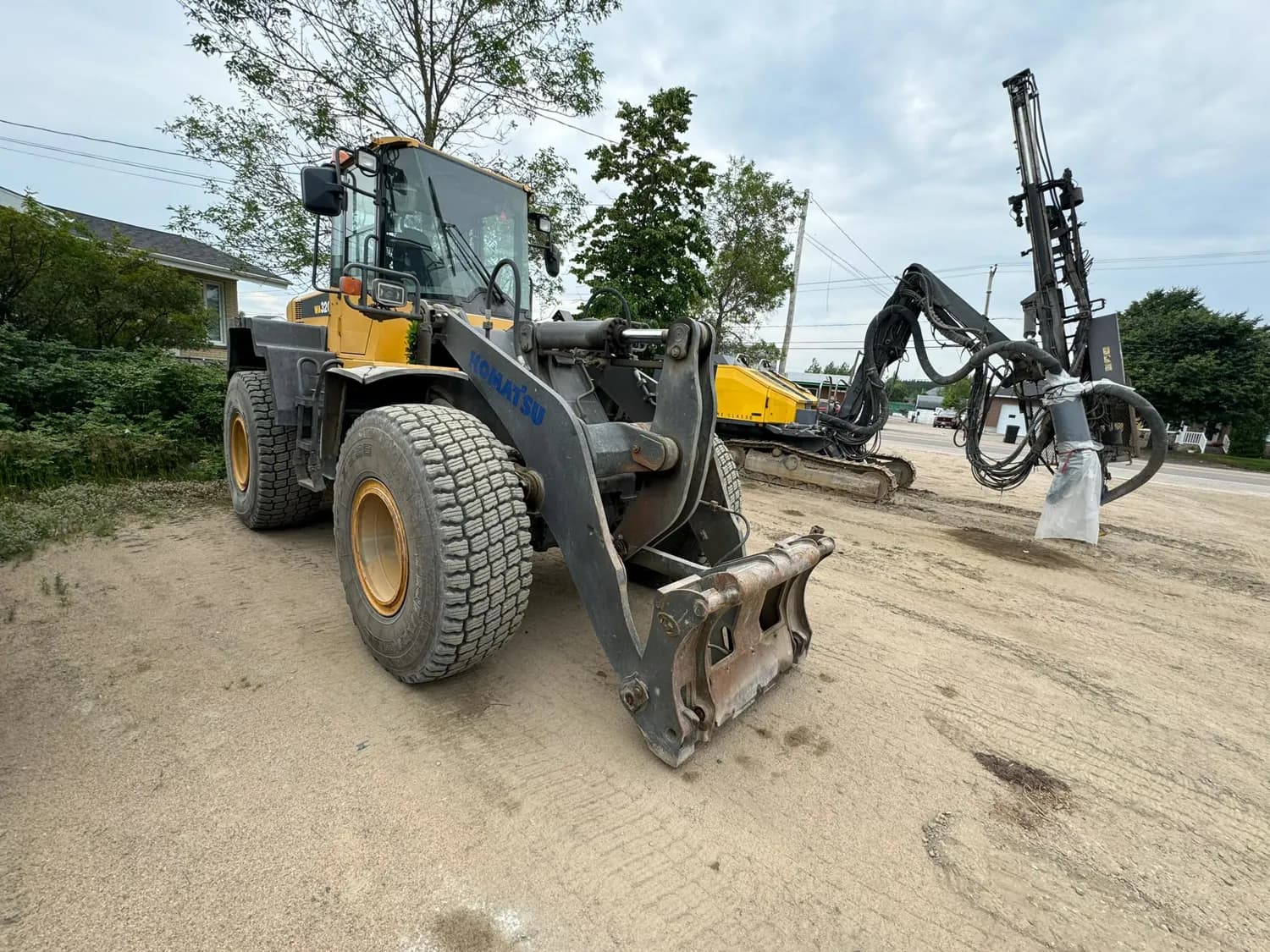 2013 KOMATSU WA320-6 — photo 3