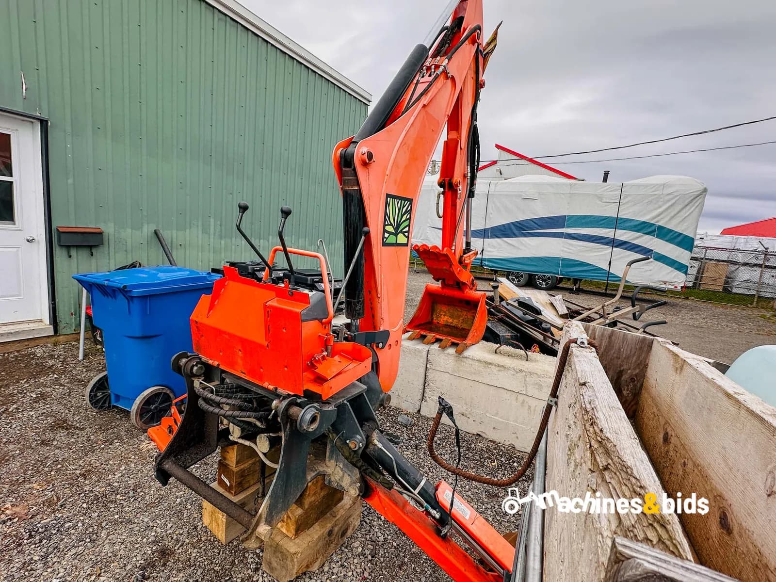 2017 Backhoes KUBOTA BT1400