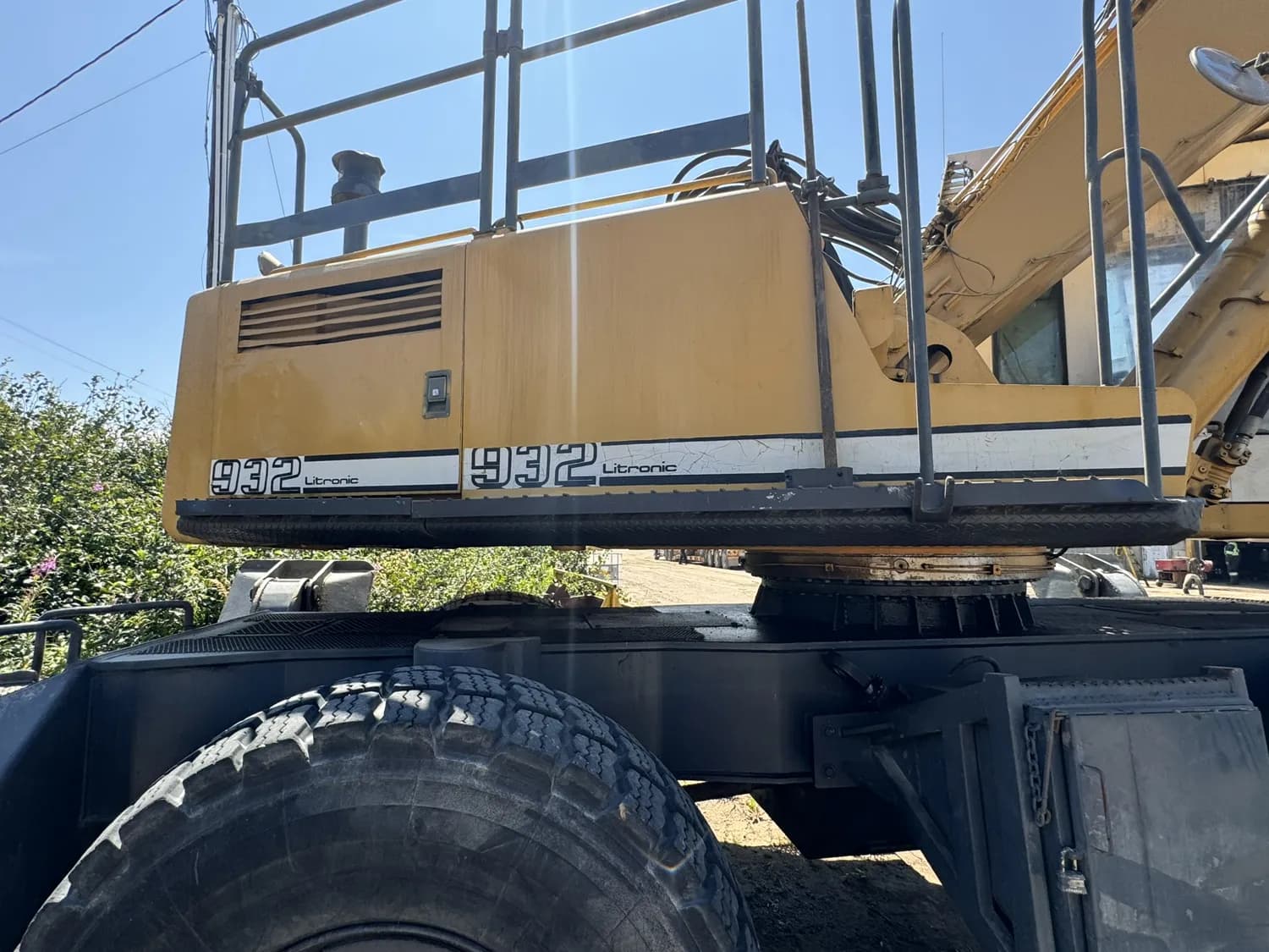2000 LIEBHERR A932 LITRONIC — photo 13