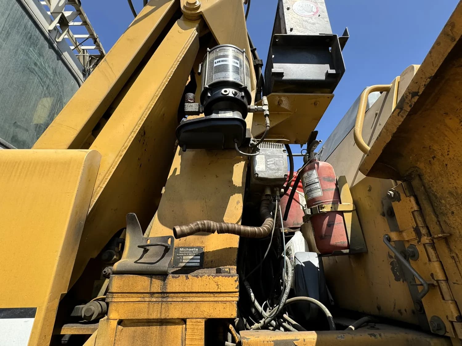 2000 LIEBHERR A932 LITRONIC — photo 24