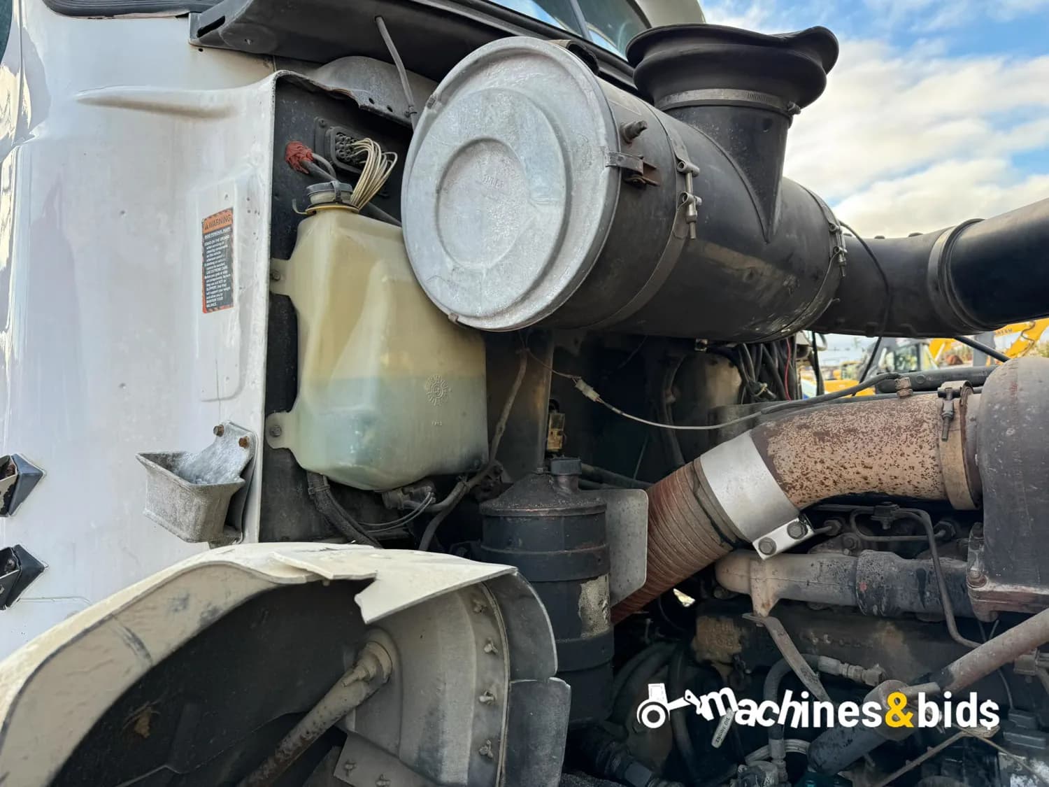 1996 MACK CL713 — photo 25