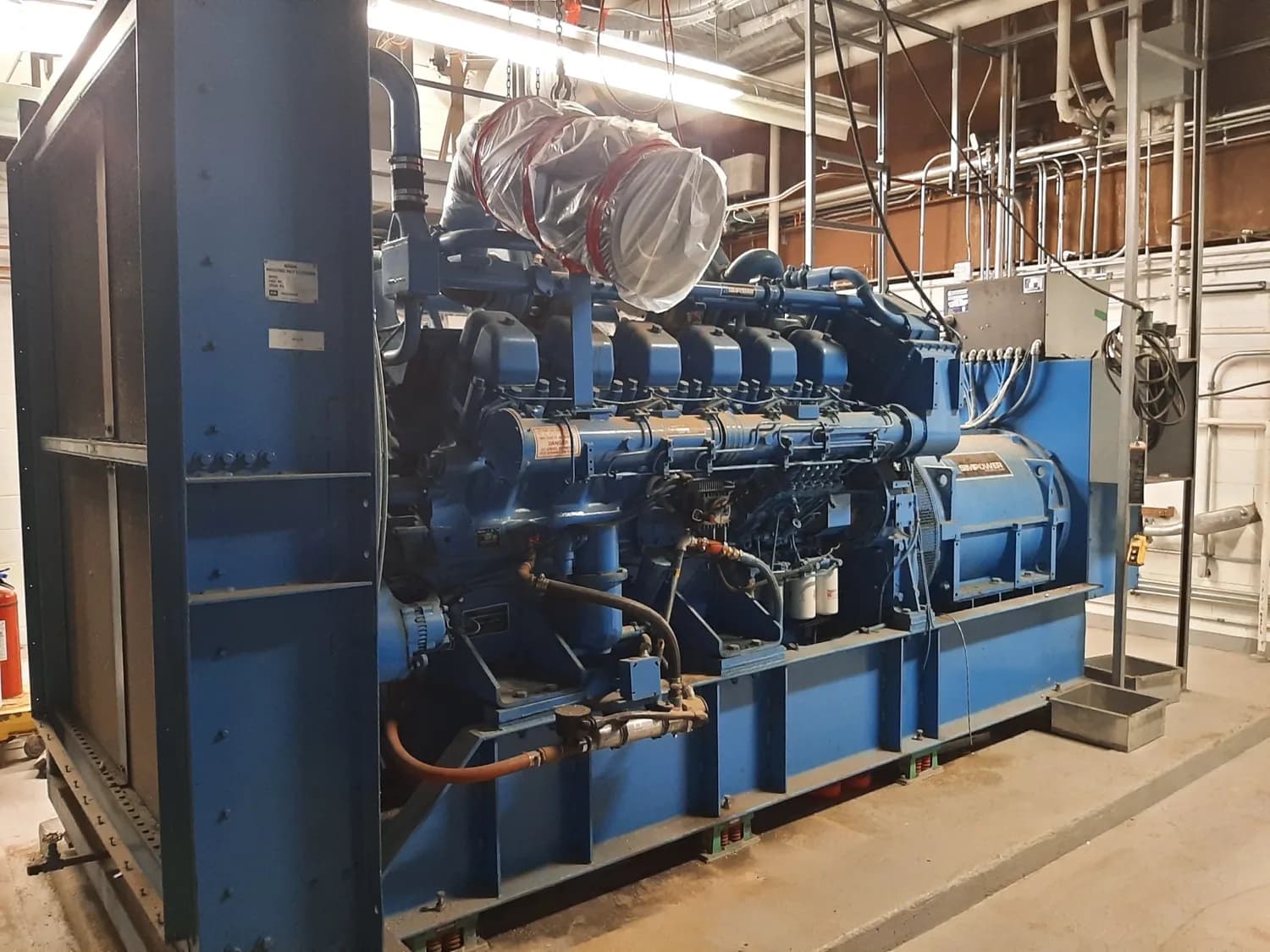 1992 MITSUBISHI 1050 KW