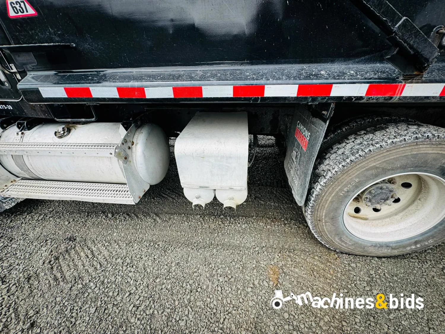 2009 PETERBILT 340 — photo 10
