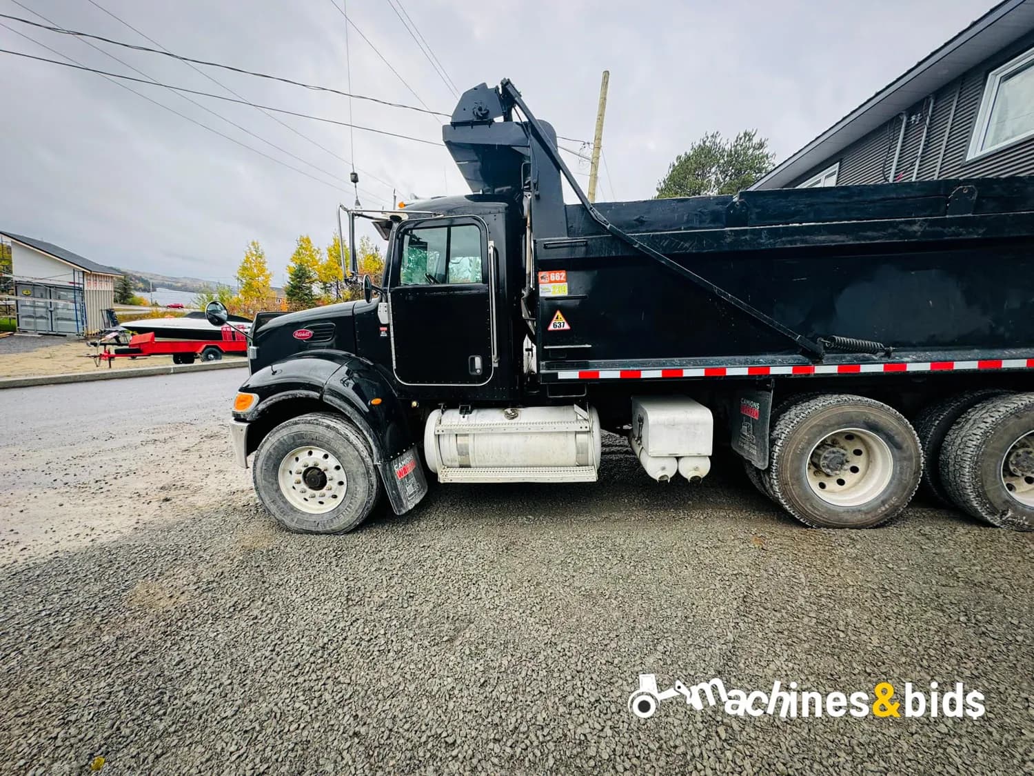 2009 PETERBILT 340 — photo 11