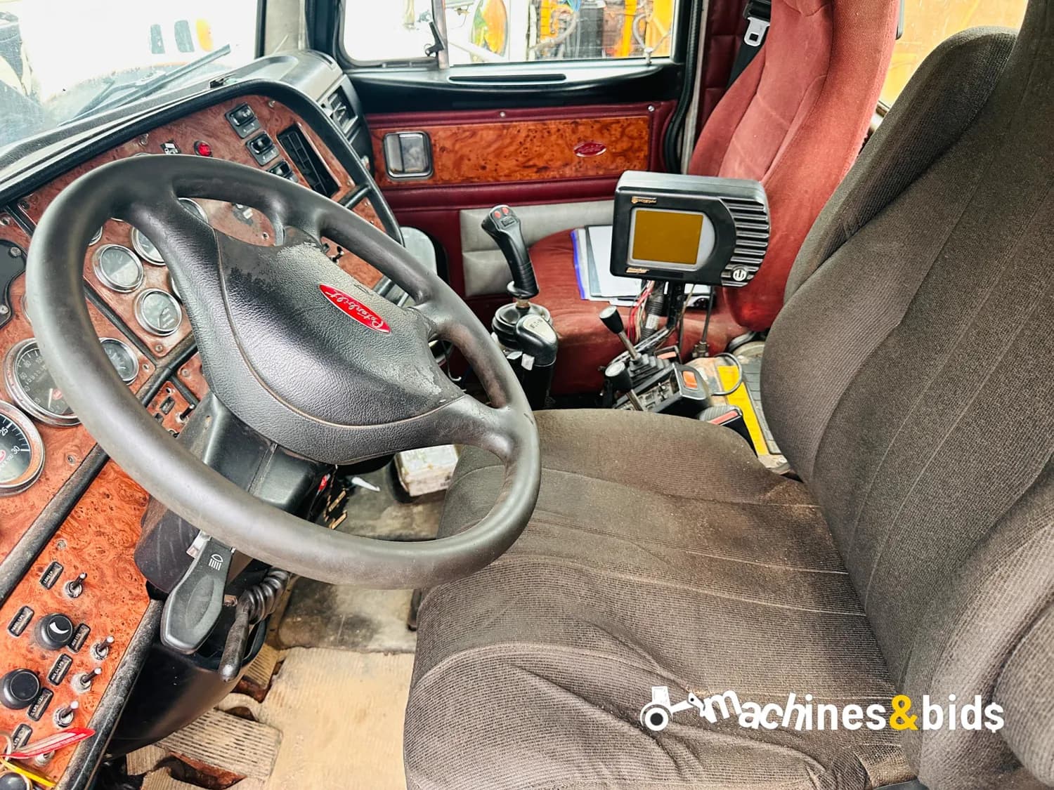 2005 PETERBILT 378 — photo 22