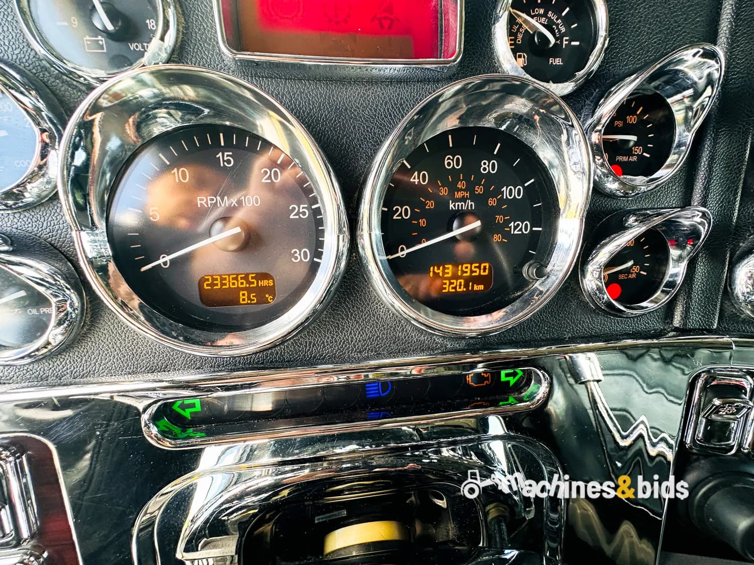 2012 PETERBILT 386 — photo 15