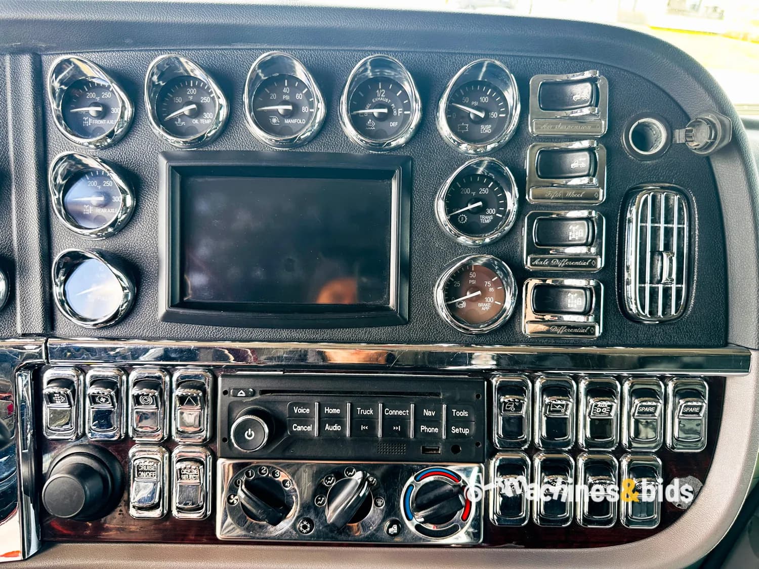 2012 PETERBILT 386 — photo 9
