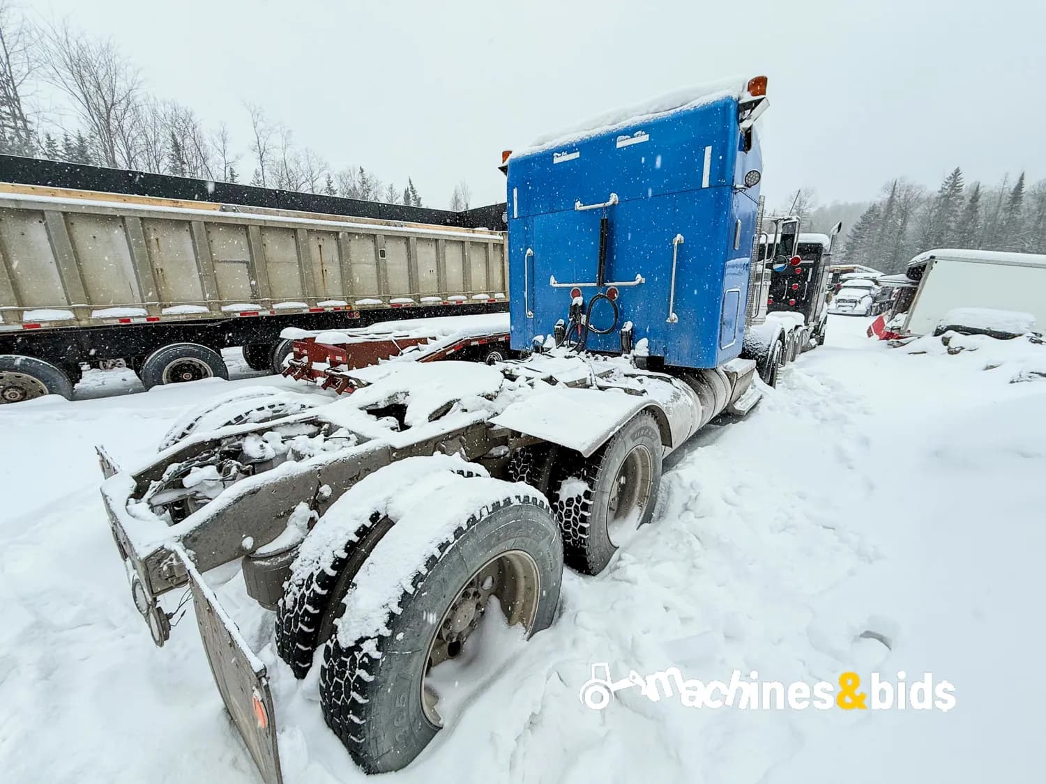 2014 PETERBILT 388 — photo 3
