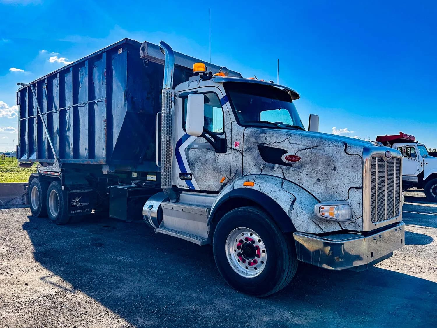 2015 PETERBILT 567