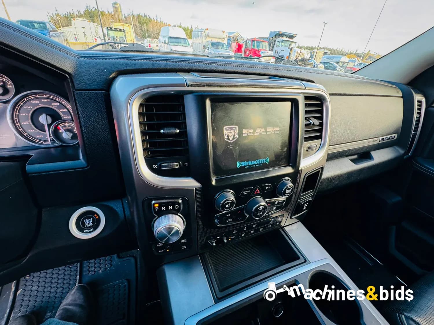 2016 RAM 1500 LIMITED — photo 10
