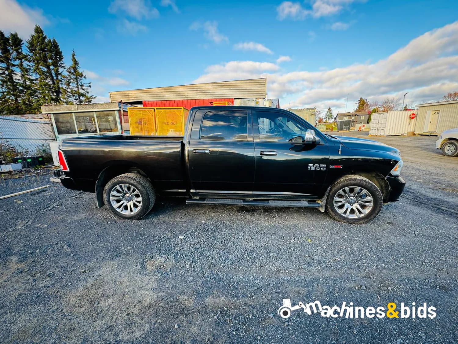 2016 RAM 1500 LIMITED — photo 2