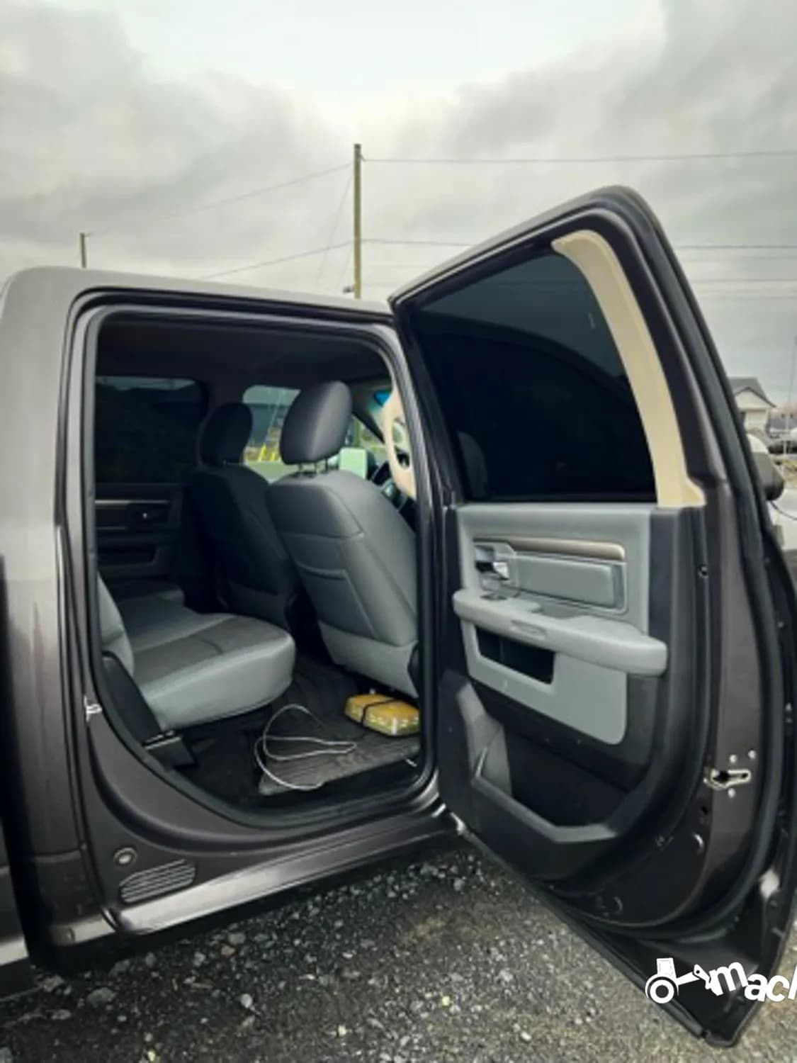 2014 RAM 1500 OUTDOORSMAN — photo 4