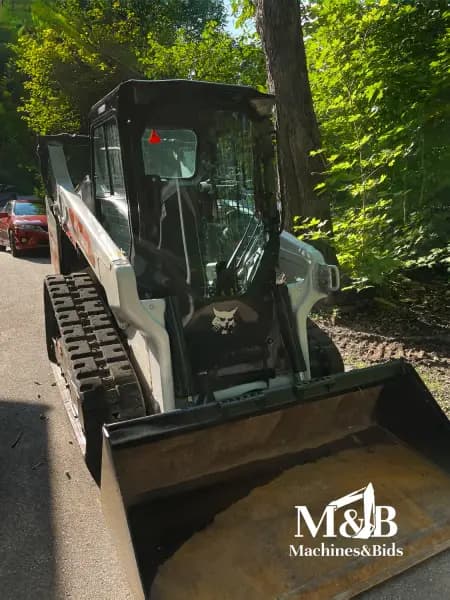2021 BOBCAT T64 — photo 9