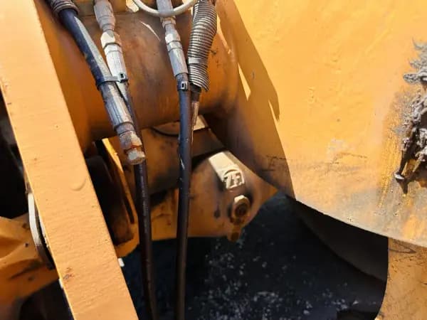 2004 CASE 621D — photo 11