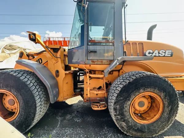 2004 CASE 621D — photo 6