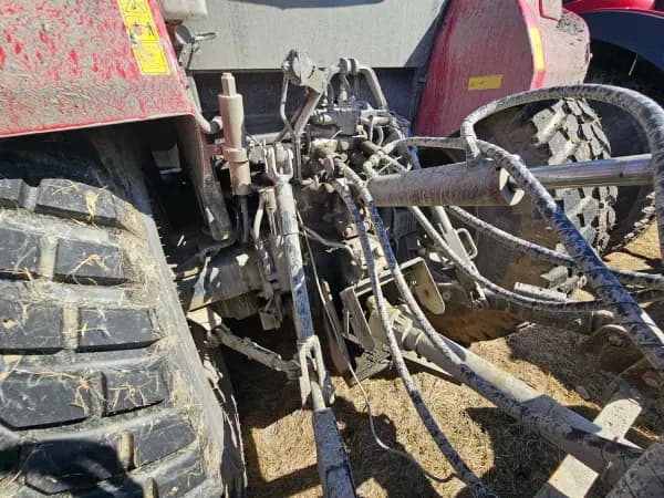 2022 CASE IH FARMALL 100C — photo 3